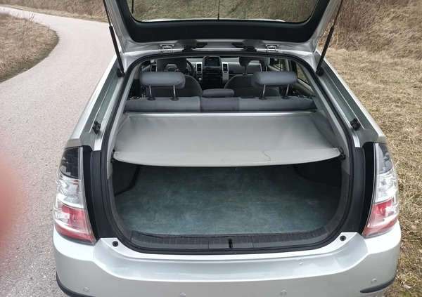 Toyota Prius cena 20900 przebieg: 286200, rok produkcji 2005 z Zbąszynek małe 232
